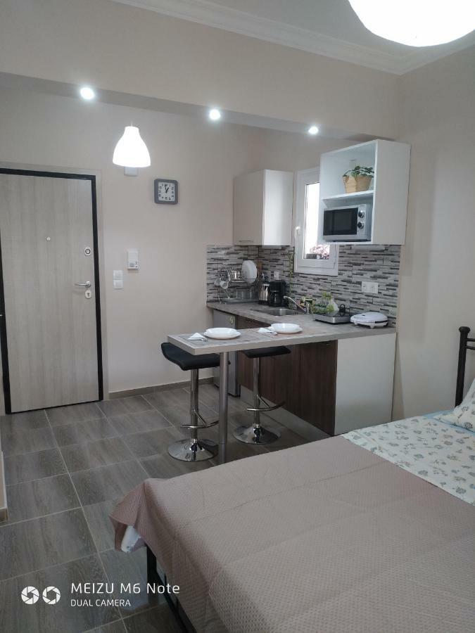 Apartamento 7 Stars Near Metro Atenas Exterior foto