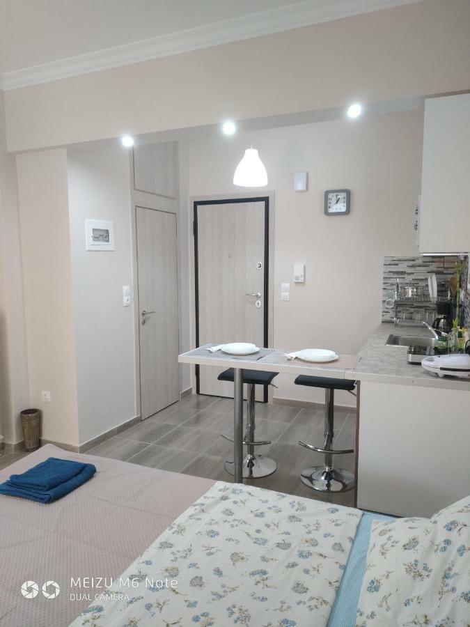 Apartamento 7 Stars Near Metro Atenas Exterior foto