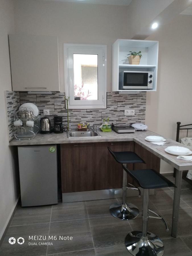 Apartamento 7 Stars Near Metro Atenas Exterior foto