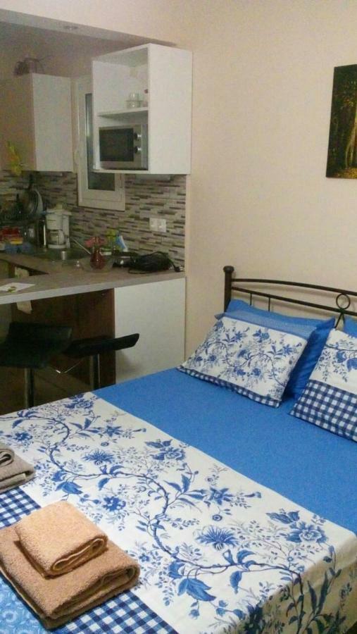 Apartamento 7 Stars Near Metro Atenas Exterior foto